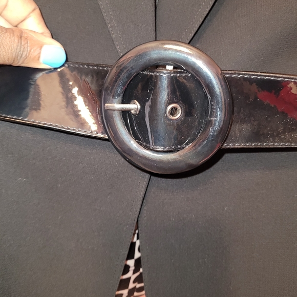 Plus Size Tahari Black Belted Suit Size 16 - Picture 4 of 5